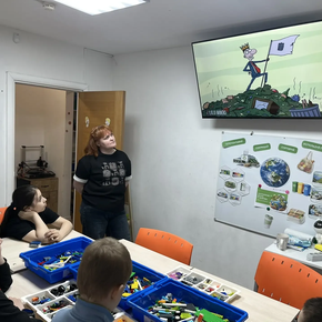 Юные изобретатели создают роботов‑помощников!