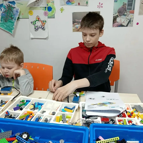 🧩 Увлекательное путешествие в Норвегию на занятии по робототехнике! ✨