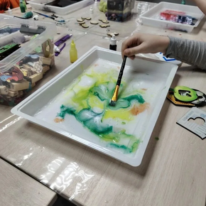 🎨 Волшебство Эбру в кружке арт‑терапии! 🎨